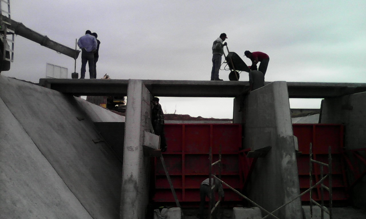Infraestructura para represa.