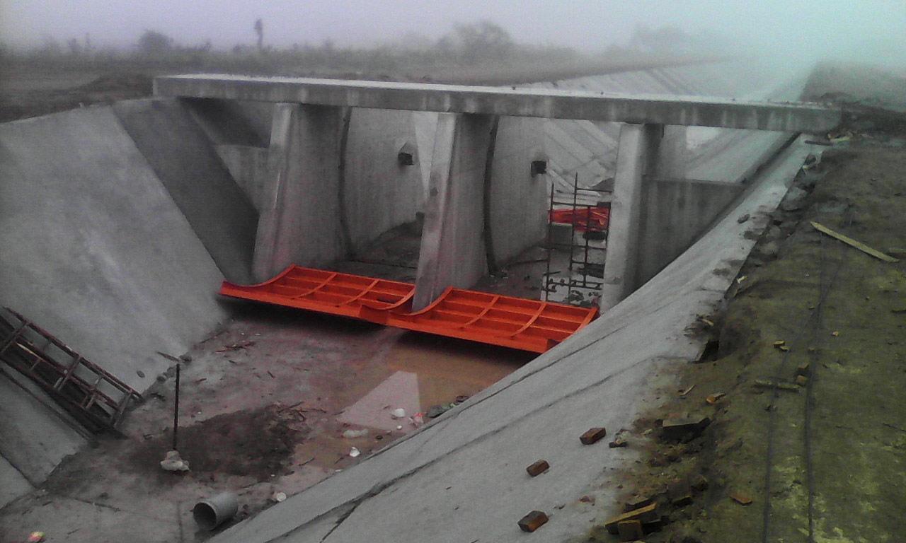 Instalación de Drenaje, cierre y carpeteo de calle